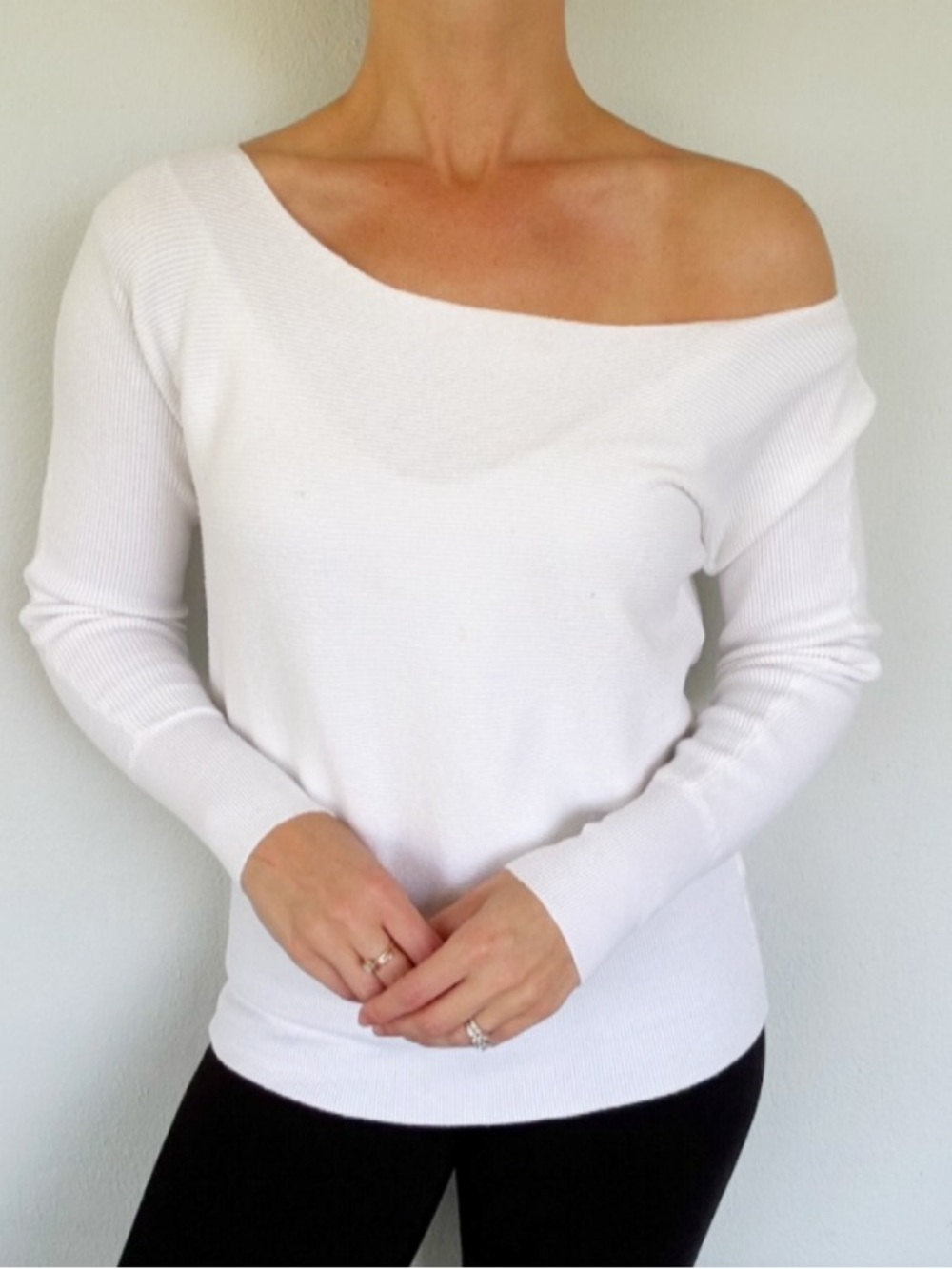 Feiersi white stretch ribbed knit off-shoulder long sleeve sweater size medium